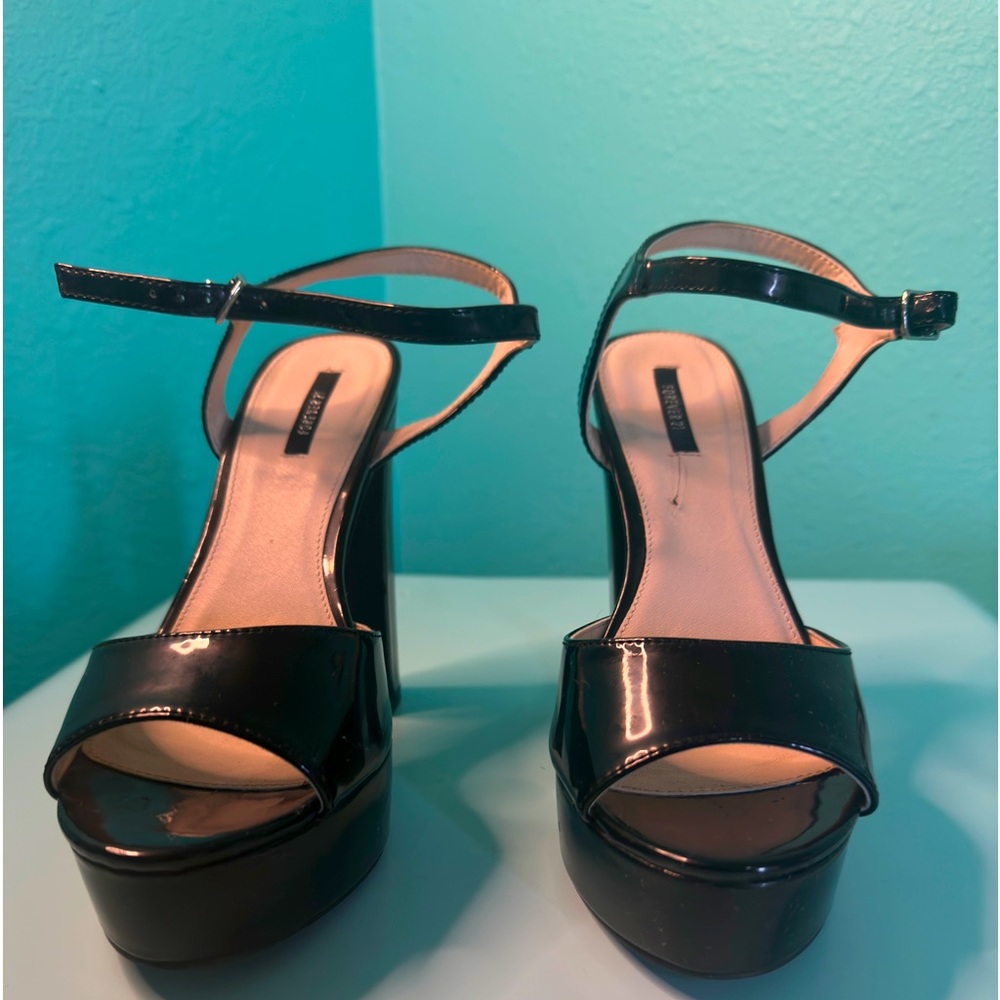 Black patent, leather, chunky heel, forever, 21 size 7 1/2 excellent condition